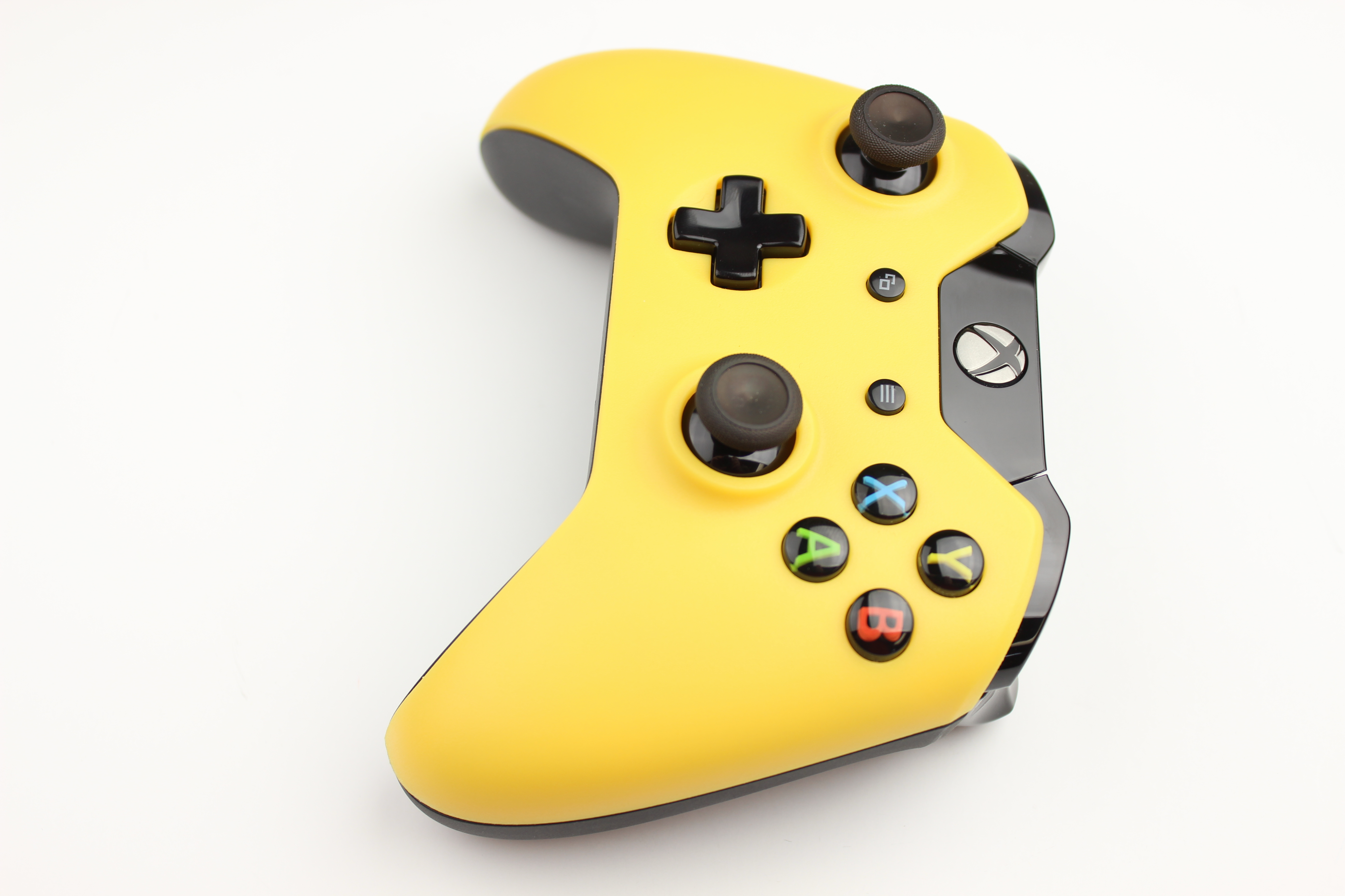 yellow xbox one controller